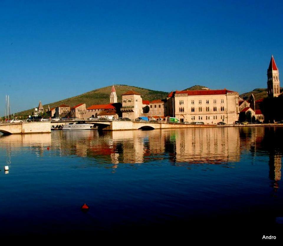 Apartments Luki Trogir Exterior photo